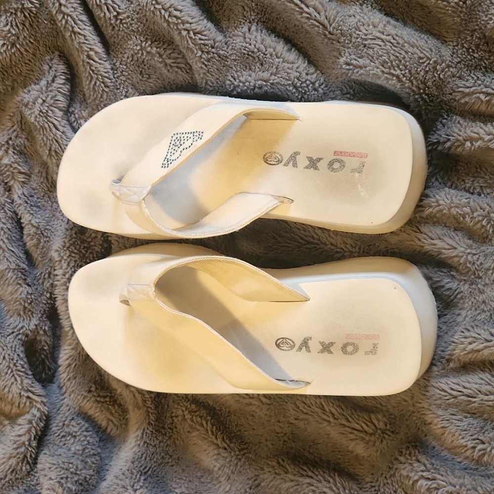 GIANT PLATFORM ROXY FLIP FLOPS